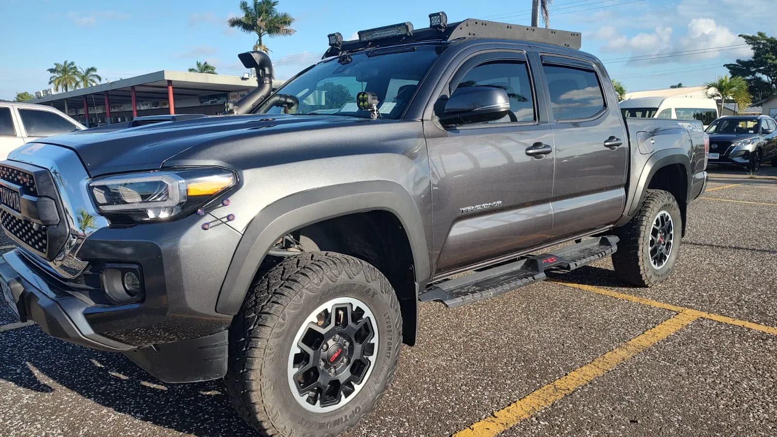 Tropical Car Rental fleet 5